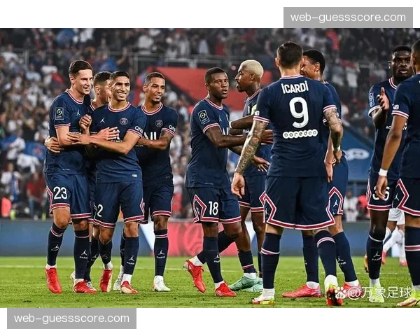 巴黎圣日耳曼轮换阵容出战，2-1险胜垫底队克莱蒙特