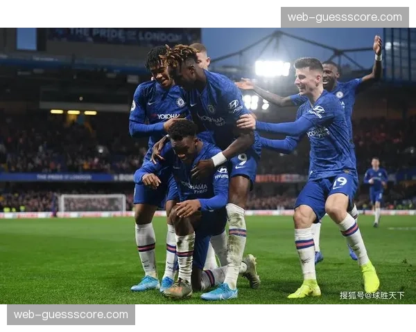 一项基于英超比赛数据的业余足球阵型调研报告在伦敦发布